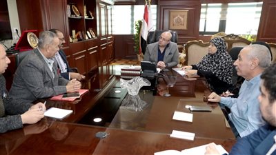 استجابة لوالدته.. محافظ بني سويف يوجه بإلحاق طالب من ذوي الهمم بمدرسة التربية الخاصة 