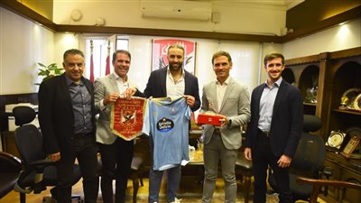 الأهلي يستقبل وفد لاليجا ونادي سيلتافيجو الإسباني