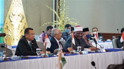 وكيل الأزهر السابق: اختلاف الديانات ليس مدعاة للحرب ولا يمنع التعايش بين الناس 