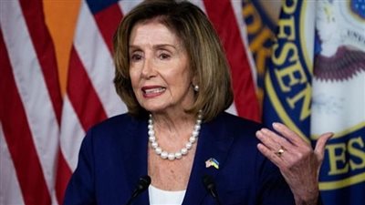 بيلوسي تدعم حظر تيك توك على هواتف الحكومة الأمريكية 