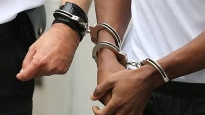 ضبط طالب تسبب في استئصال عين طالبة أمام مدرسة في الفيوم