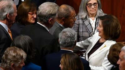 نانسي بيلوسي.. نهاية المرأة الحديدية في الولايات المتحدة