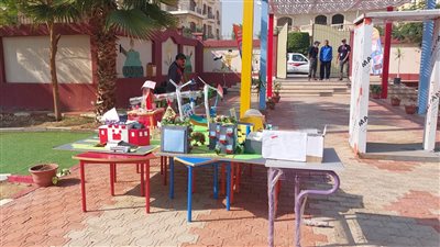 طلاب المدرسة اليابانية بالعبور يصممون مدينة ذكية صديقة للبيئة | صور 