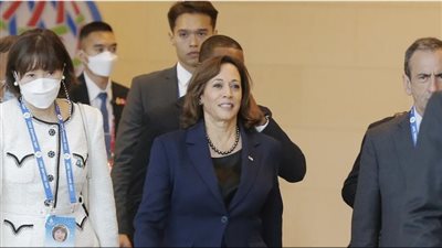 نائبة الرئيس الأمريكي تتهم روسيا بارتكاب جرائم ضد الإنسانية بأوكرانيا