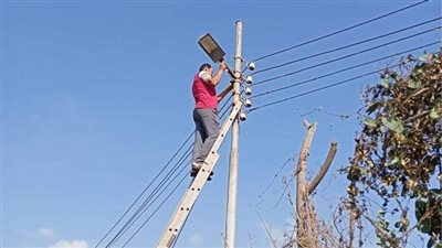 استمرار حملات صيانة أعمدة الإنارة بمراكز المنوفية