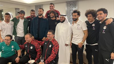 الشيخ مشاري بن راشد يستقبل نجوم منتخب مصر عقب مباراة مصر وبلجيكا | فيديو