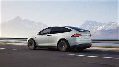 الوسادة الهوائية تعرض تسلا لخسائر ضخمة.. وتتسبب في استدعاء 29 ألف سيارة 