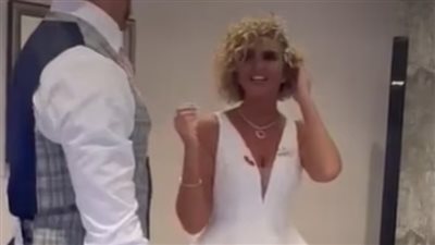 على غرار عروس الإسماعيلية.. فتاة تدافع عن زوجها بعد قذفها بتورتة الفرح في وجهها