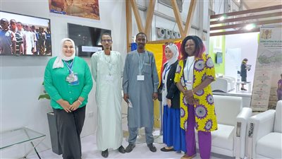 على هامش قمة المناخ.. أكاديمية مصر للطيران تروج لدورة تدريبية