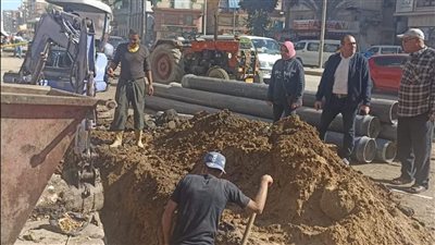 محافظ دمياط: تنفيذ شبكة لصرف مياه الأمطار بطريق السنانية