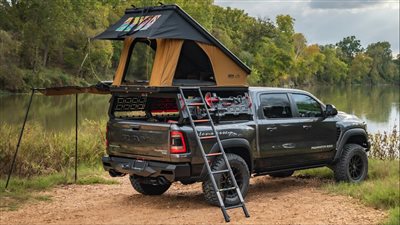 رام تطلق أقوى شاحنة 1500 TRX تسير على الطرق الوعرة 