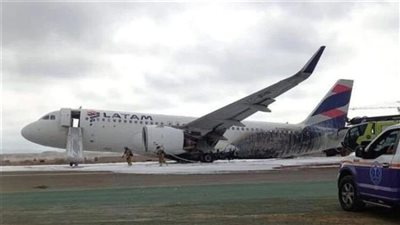 اصطدام طائرة بسيارة إطفاء في بيرو.. ووفاة اثنين 