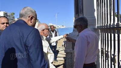 الغضبان: تطوير الممشى السياحي لإعادة الوجه التاريخي لبورسعيد | صور