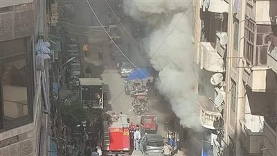 4 صور ترصد آثار حريق محل في وسط الإسكندرية 