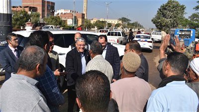 محافظ المنيا يتابع الأعمال المنتهية بكوبري الكفور بمطاي تمهيدا لتشغيله قريبا