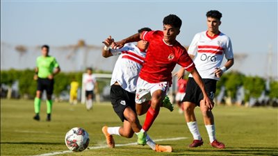 الأهلي يفوز على الزمالك 1-0 في قمة دوري الجمهورية 2005| فيديو
