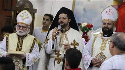 الأنبا باخوم يترأس قداس ذكرى تأسيس كنيسة العذراء والقديس إسطفانوس بشبرا الخيمة