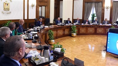 رئيس الوزراء يعقد اجتماعًا لمتابعة التعامل مع موسم السيول