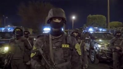 الأمن يكشف ملابسات قيادة سيارة برعونة أعلى طرق القاهرة