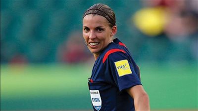 أول امرأة حكما في تاريخ كأس العالم.. ستيفاني فرابارت تدير لقاء ألمانيا وكوستاريكا
