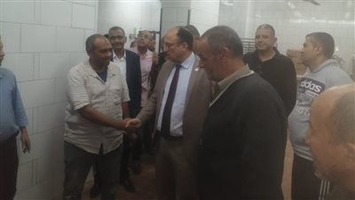 رئيس جامعة حلوان يتفقد أعمال التطوير في مطعم المدينة الجامعية بالمطرية