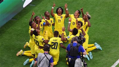 الإكوادور تهزم قطر بثنائية فالنسيا في انطلاقة كأس العالم 2022 | صور