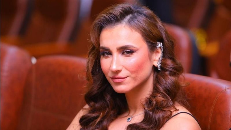 الفنانة هلا السعيد،فيتو