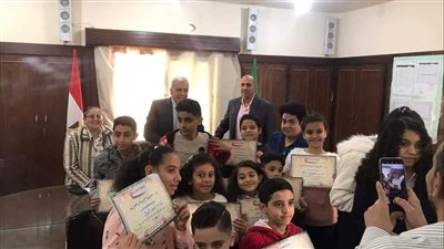 وكيل تعليم الإسماعيلية يكرم المتفوقين بمسابقة الثقافية المسيحية | صور