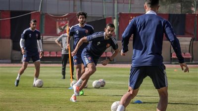 أدوات جديدة وزيادة الحمل البدني.. لقطات من مران الأهلي |صور 