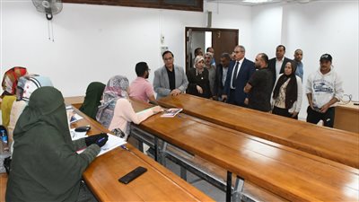 رفع كفاءة مدرجات كلية الطب بجامعة قناة السويس | صور 