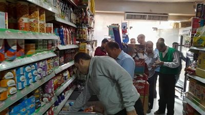 ضبط 1683 قضية تموينية و7 أطنان سلع خلال حملة بأسيوط