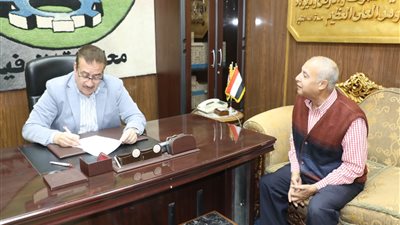 محافظ المنوفية يواصل لقاءاته بالمواطنين 