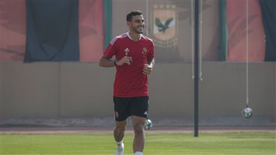  تدريبات منفردة لحمدي فتحي في الأهلي للتخلص من الإصابة