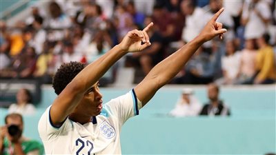 بيلينجهام يدخل تاريخ إنجلترا في كأس العالم 