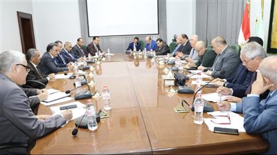 وزير الزراعة يترأس الاجتماع الأول للجنة التحسين الوراثي