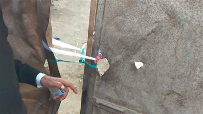 استجابة للمواطنين.. غلق وتشميع 3 كسارات ومخازن بلاستيك بأبو النمرس | صور