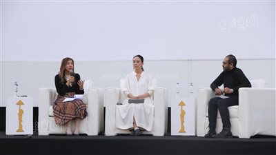 تفاصيل ماستر كلاس المخرجة اليابانية ناعومي كاواسي بمهرجان القاهرة السينمائي | صور