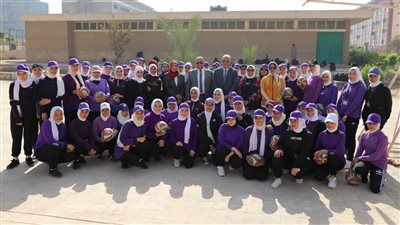 نائب رئيس جامعة الأزهر يتفقد الإدارة الطبية وكلية التربية الرياضية للبنات 