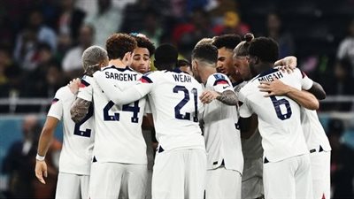 لقطة طريفة من ويستون ماكيني في مباراة أمريكا وإنجلترا | فيديو 