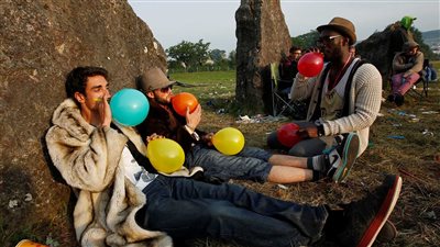 بعد تزايد استخدامه بين الشباب.. غاز الضحك يسبب التسمم