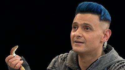 برفقة جاريث بيل.. رامز جلال يرد على شائعة إصابته بالعمى بهذه الطريقة