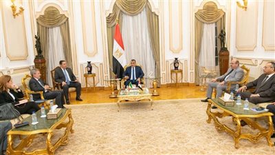 وزير الإنتاج الحربي يبحث مع السفير الإيطالي تعزيز التعاون المشترك 