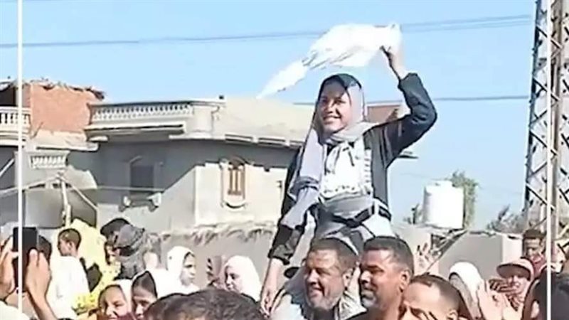 فتاة الشرقية 