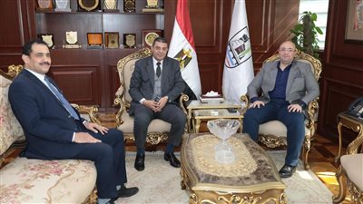 محافظ بني سويف يستقبل رئيس المحكمة الابتدائية عقب توليه المسؤولية