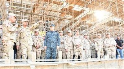 وزير الدفاع يتفقد مقر القيادة الإستراتيجية