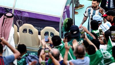 موندو ديبورتيفو الإسبانية: هزيمة تاريخية للأرجنتين أمام السعودية في كأس العالم 