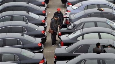 خبير سيارات: قوانين قديمة غير مفهومة سبب ارتفاع أسعار السيارات| فيديو