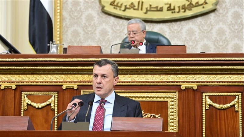 وزير السياحة أمام