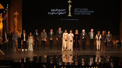 القائمة الكاملة لجوائز الدورة الـ 44 لمهرجان القاهرة السينمائي الدولي