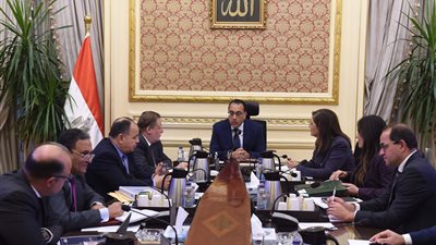 رئيس الوزراء يتابع جهود الترويج لجذب مزيد من الاستثمارات لسوق رأس المال